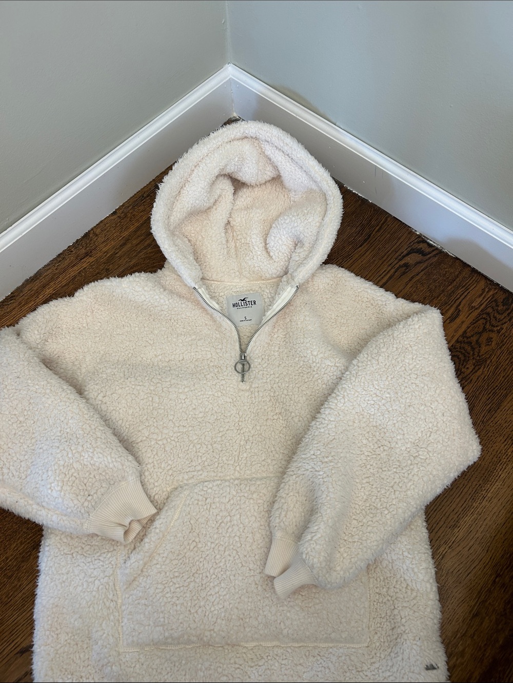 Hollister Ivory Sherpa Half-Zip Hoodie